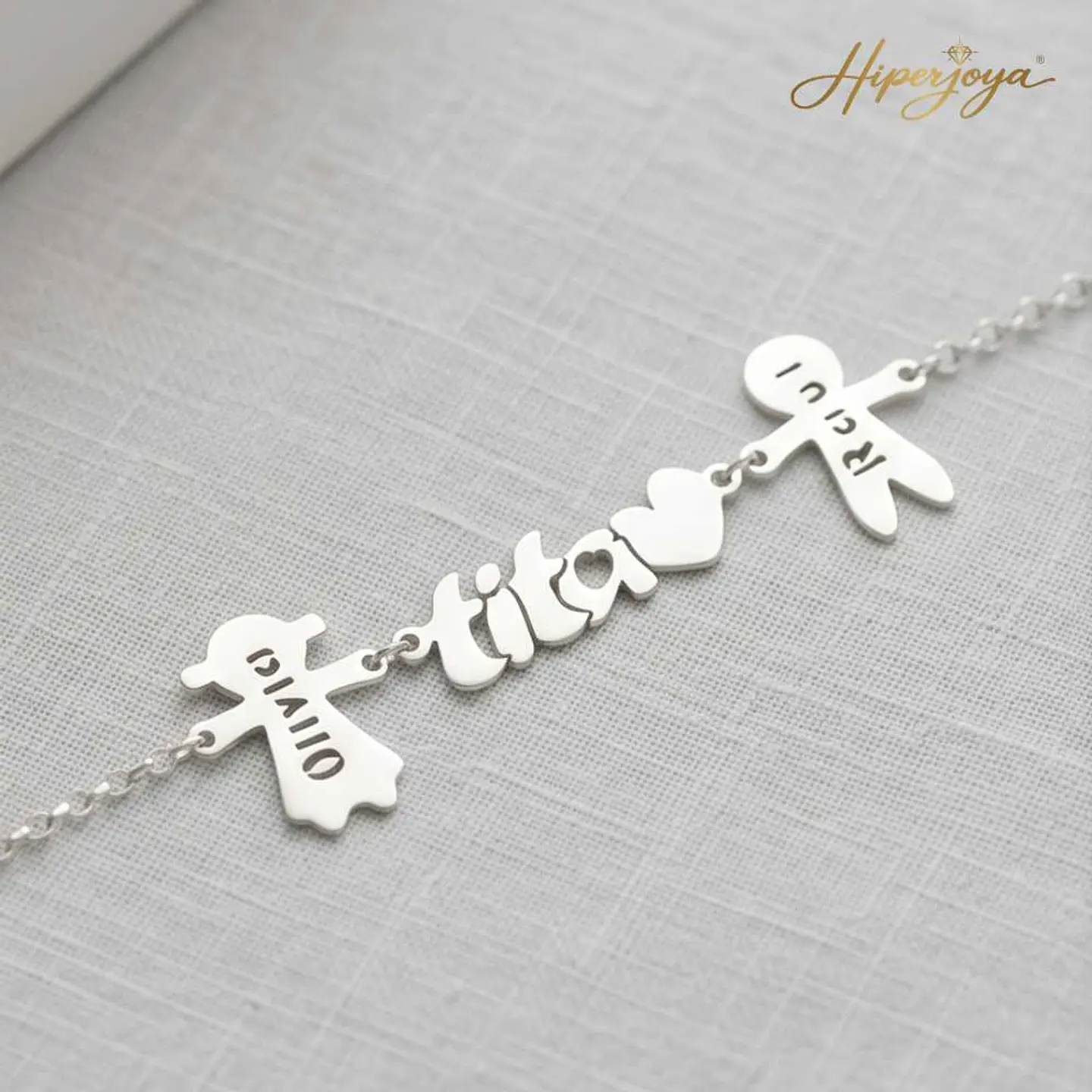 Pulsera personalizada tita y nombres de sobrinos plata 3