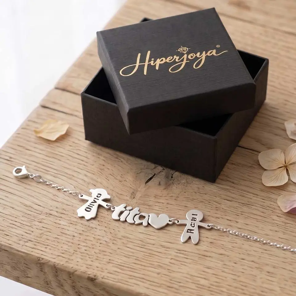 Pulsera personalizada tita y nombres de sobrinos plata 6