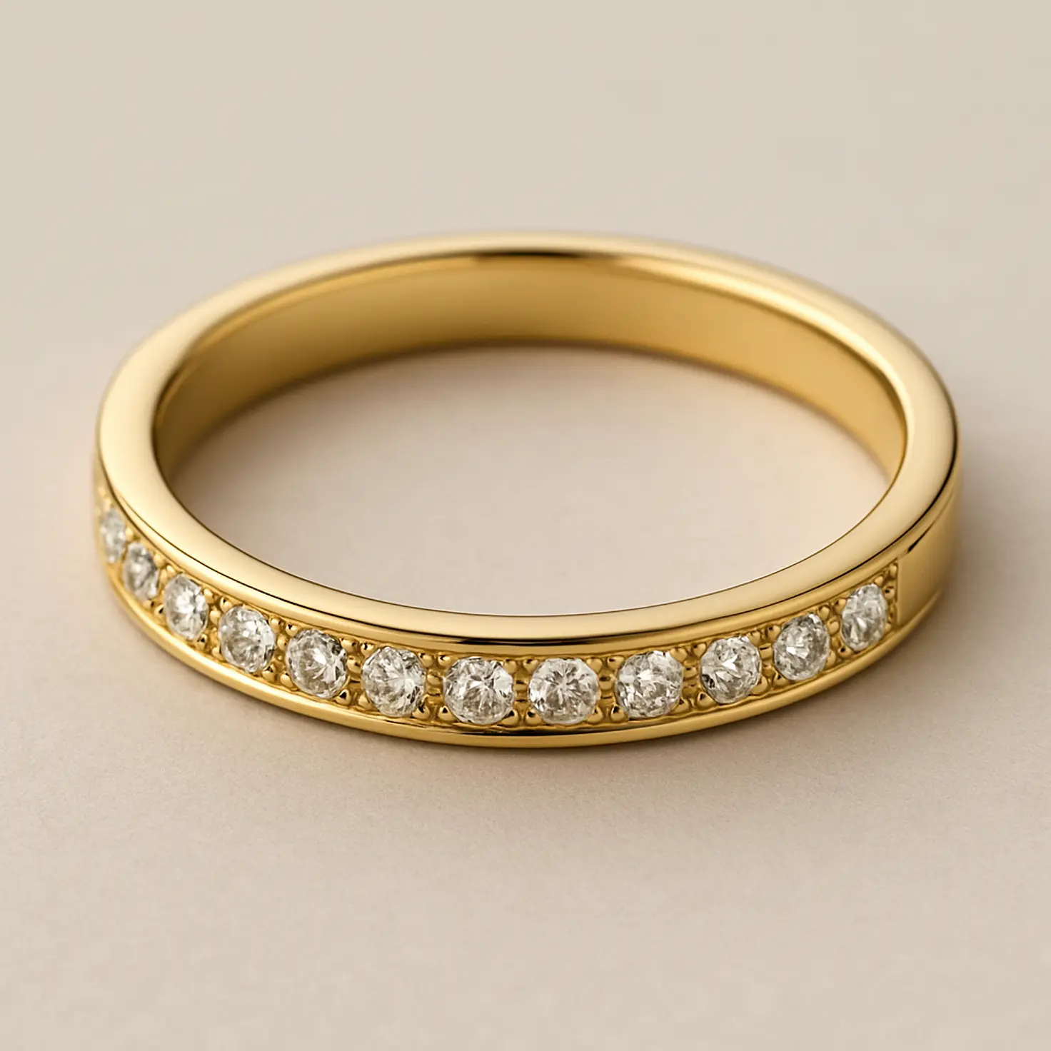 Anillos de Oro Amarillo y Circonitas