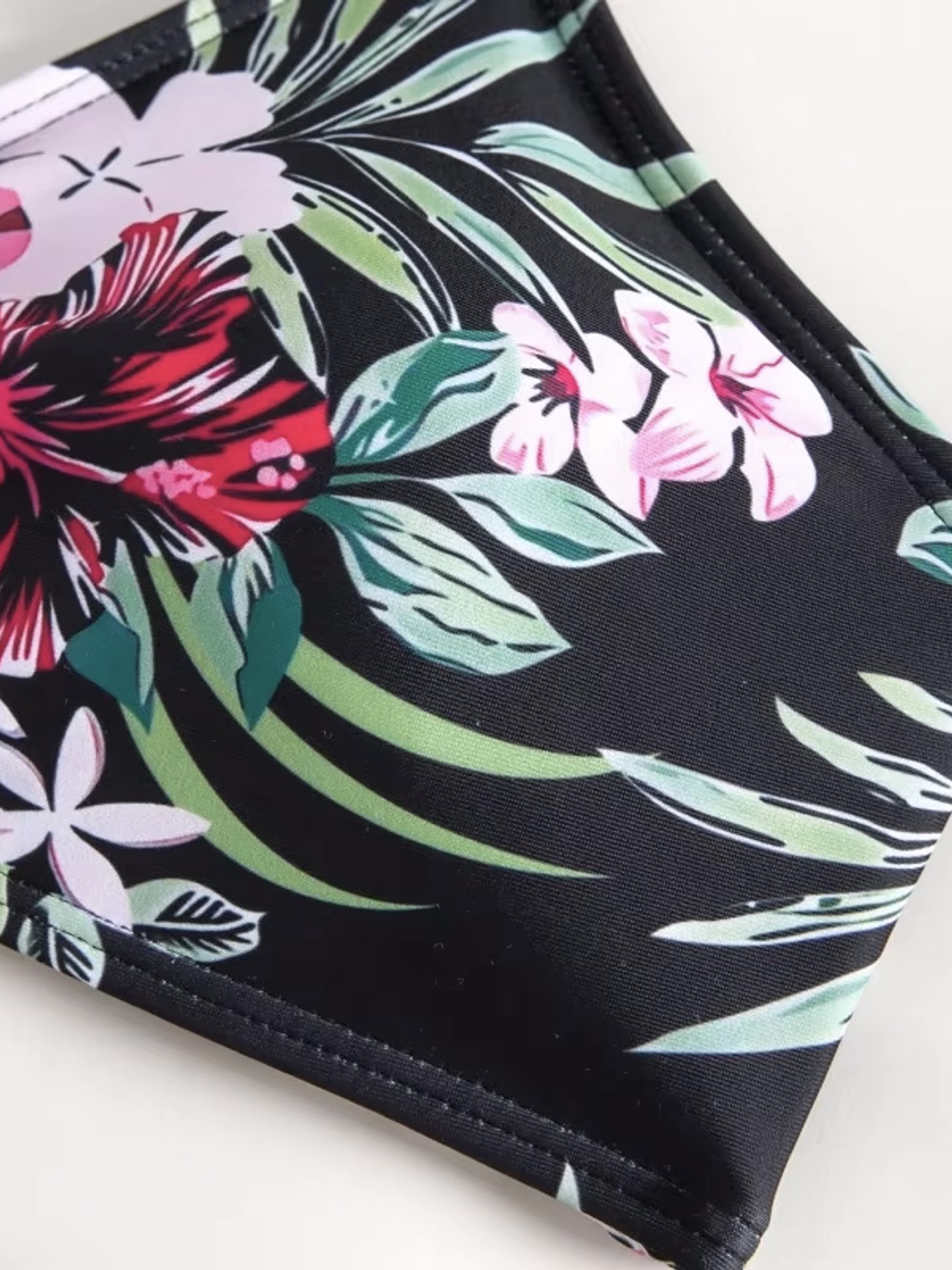 Bikini tiro Medio Cairo Negro floral + Kimono 7