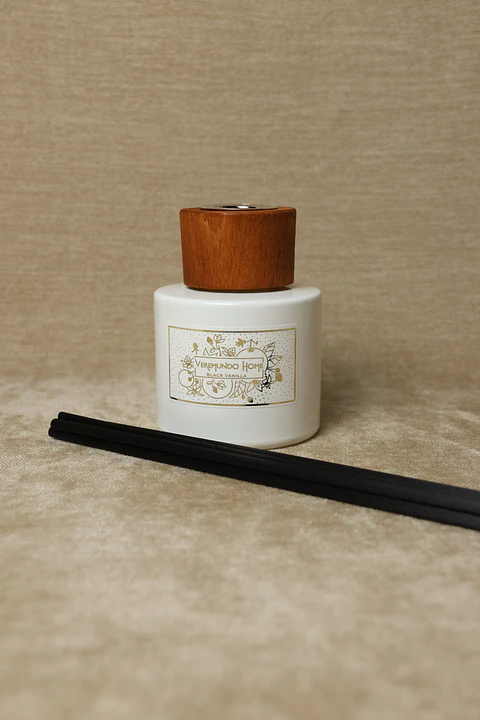 Difusor em sticks Paris Black Vanilla (100ml)