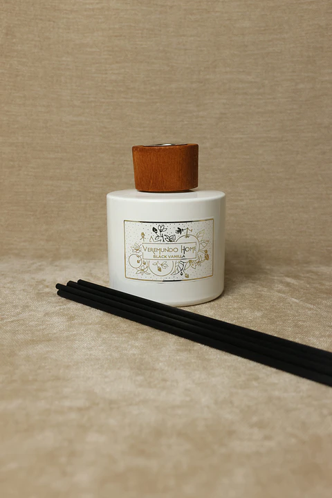 Difusor em sticks Paris Black Vanilla (200ml)