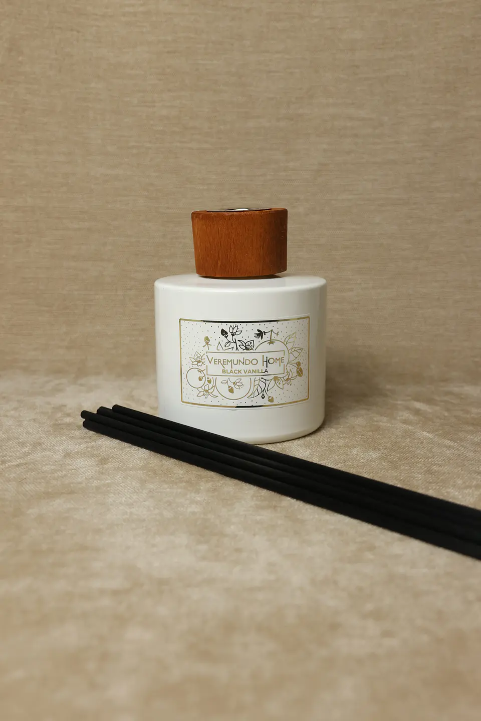 Difusor em sticks Paris Black Vanilla (200ml) 1