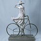 Figura Decorativa Mulher em Bicicleta - Thumbnail 2