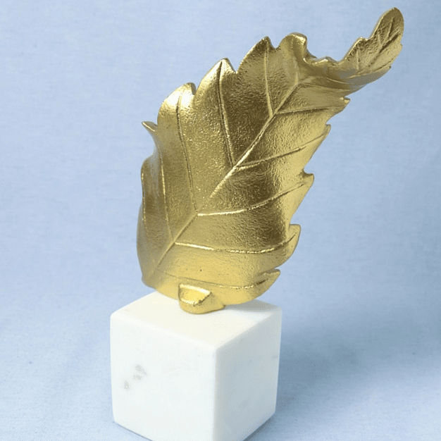 Figura Decorativa Folha Dourada 3