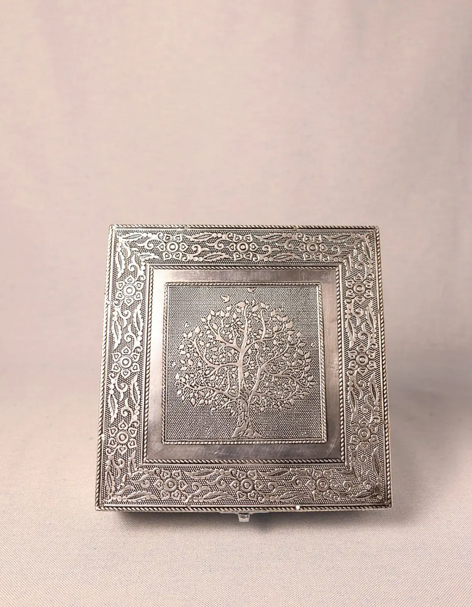 Porta‑joias Prateado Trabalhado 3