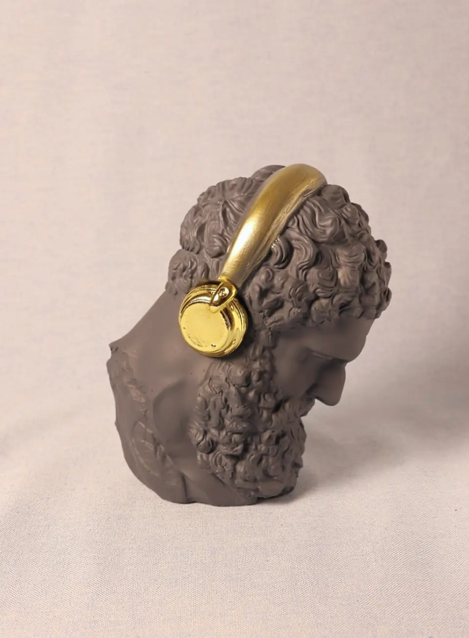 Figura Decorativa Headphones (preto mate e dourado) 1