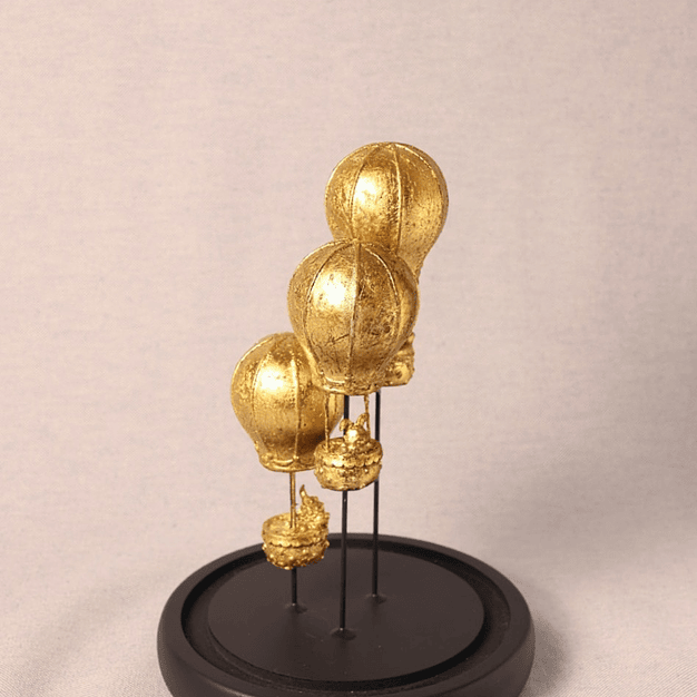 Figura Decorativa Balões Dourados 3