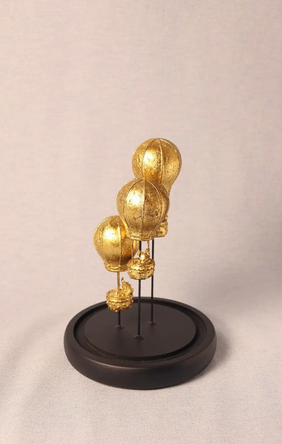 Figura Decorativa Balões Dourados 3