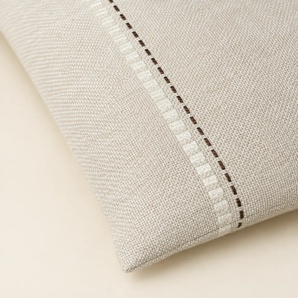 Conjunto de 2 Almofadas Bege com Bordado Geométrico (45 × 45 cm) 3