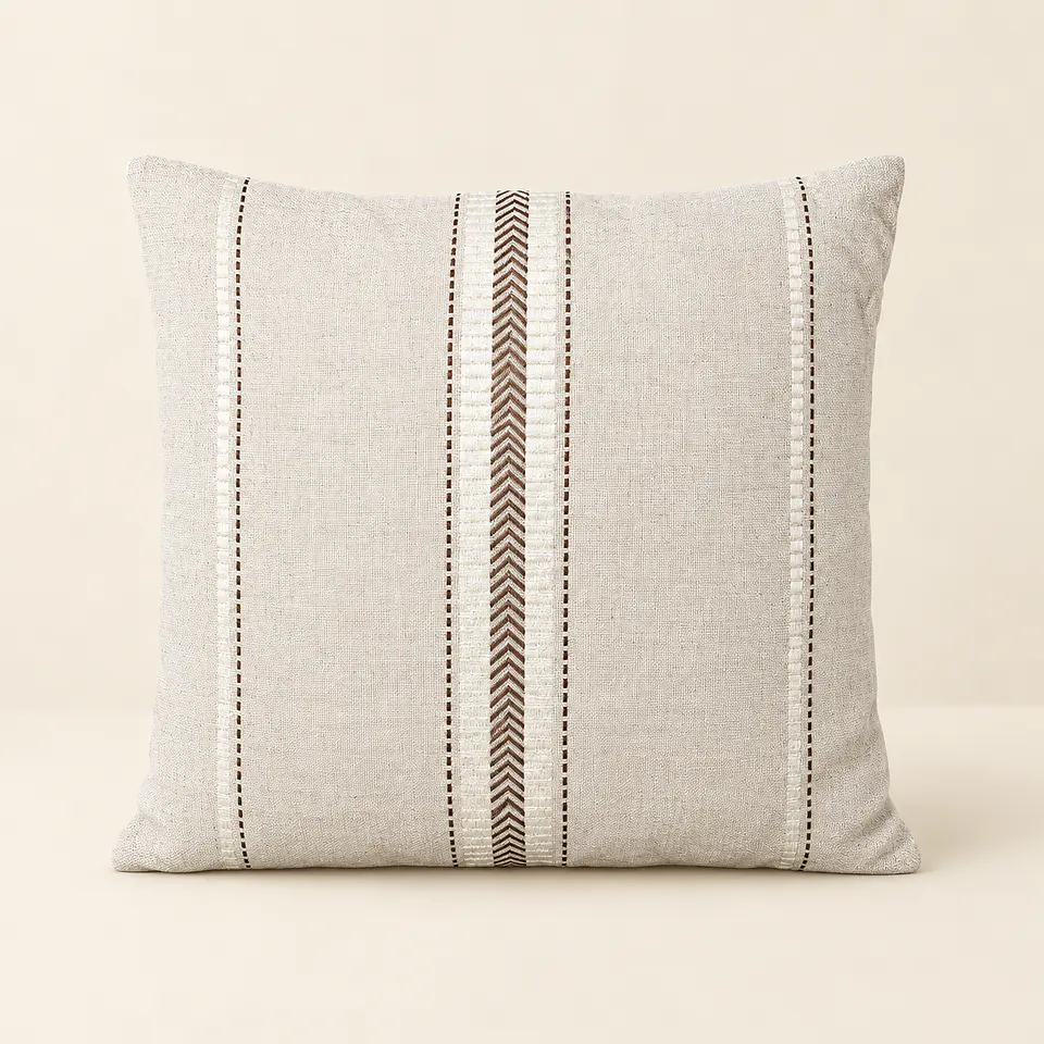 Conjunto de 2 Almofadas Bege com Bordado Geométrico (45 × 45 cm) 2