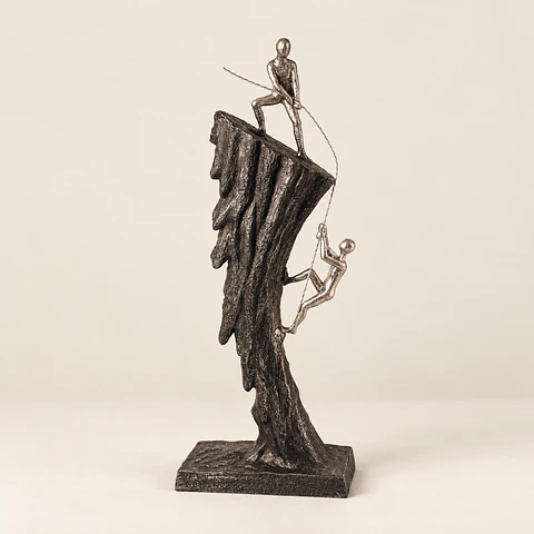 Figura Decorativa Escalada