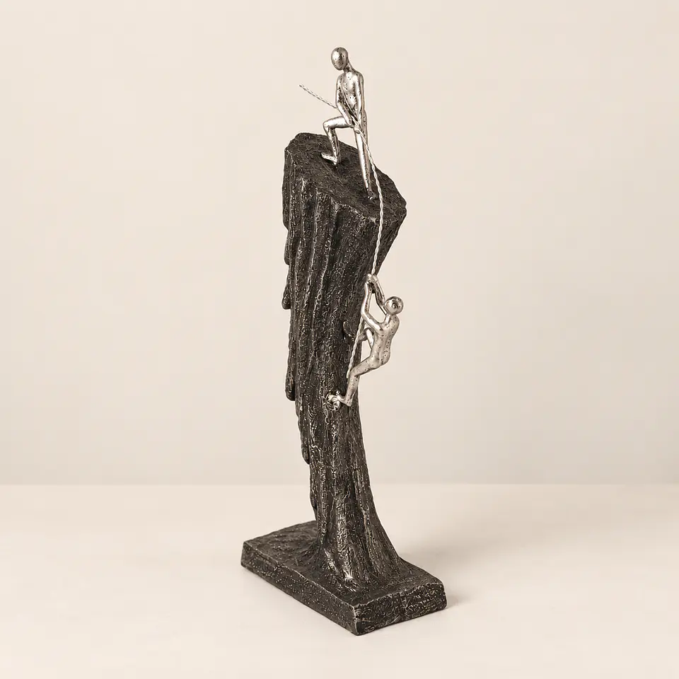 Figura Decorativa Escalada 2