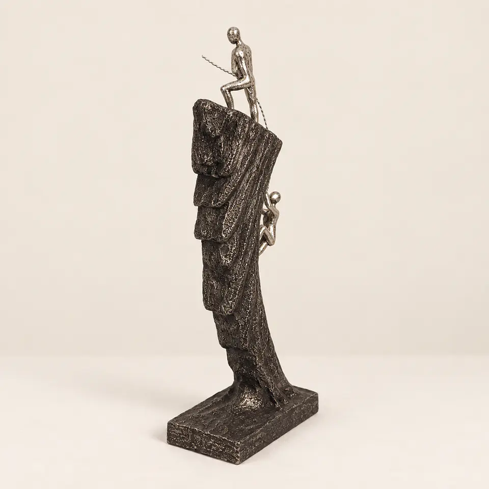 Figura Decorativa Escalada 4