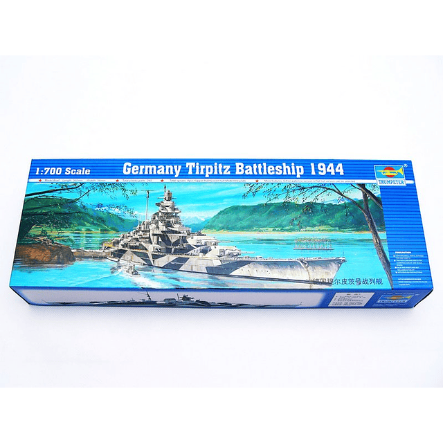 Barco 1:700  Battleship-Germany Tirpitz 1943