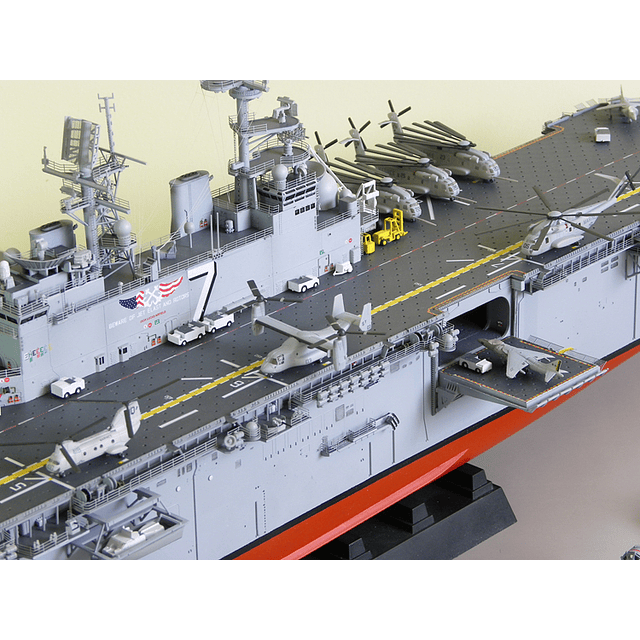 Barco 1:350 Para Armar Iwo Jima Lhd-7