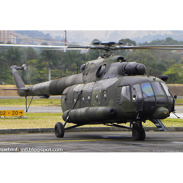Helicoptero 1:35 Mil Mi-17 Hip-H incluye obsequio