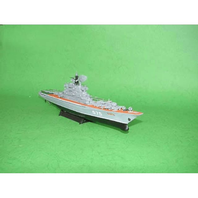 Barco para Armar Battleship-Ussr Kiev Aircraft 1/700