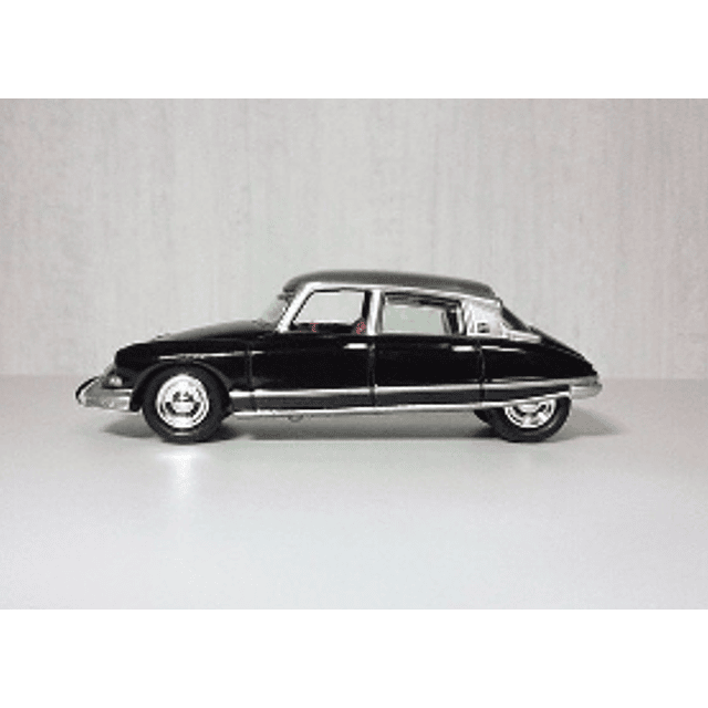 Carro Colección  1963Citroen Ds Cupe 1/64