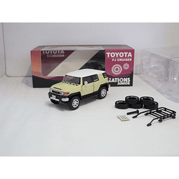 Carro Colección  Toyota 2015 Fj Cruiser Ivory Lhd 1/64