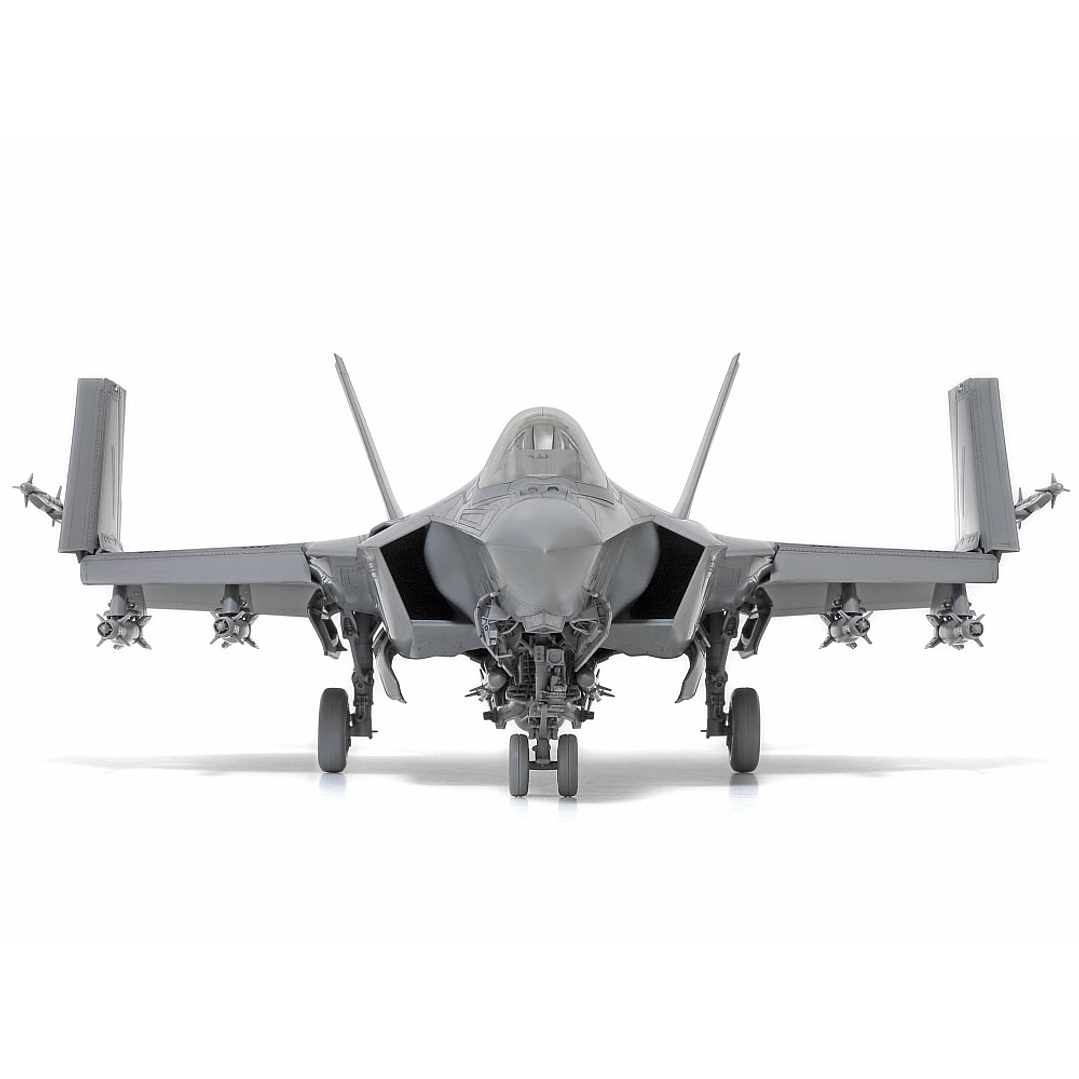 1/48 SCALE LOCKHEED MARTIN® F-35®C LIGHTNING II 4