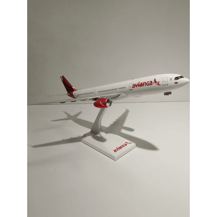 Avión colección  de A330 Avianca con luces 3