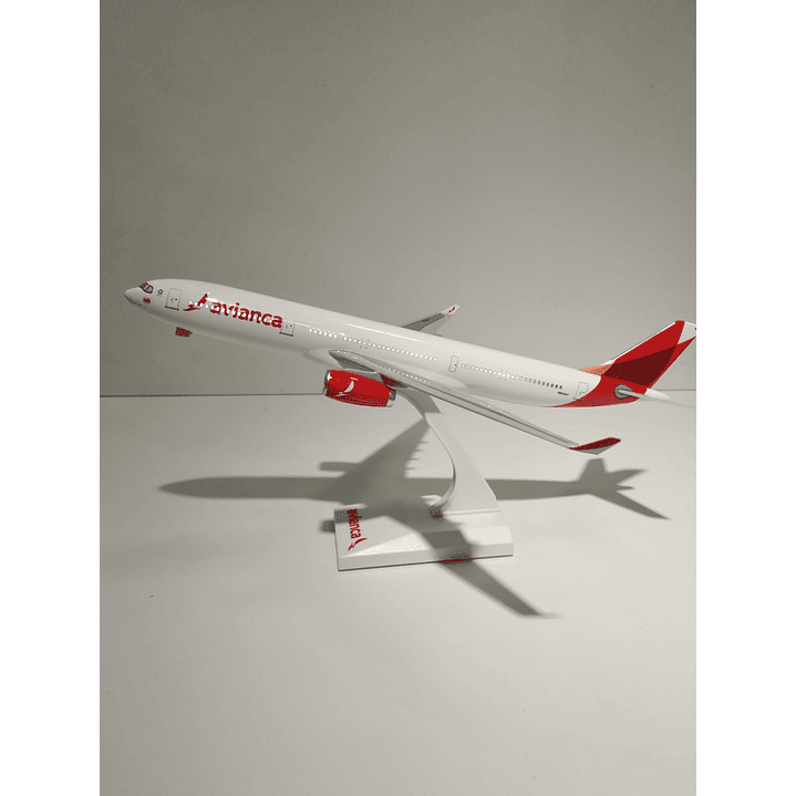 Avión colección  de A330 Avianca con luces 2
