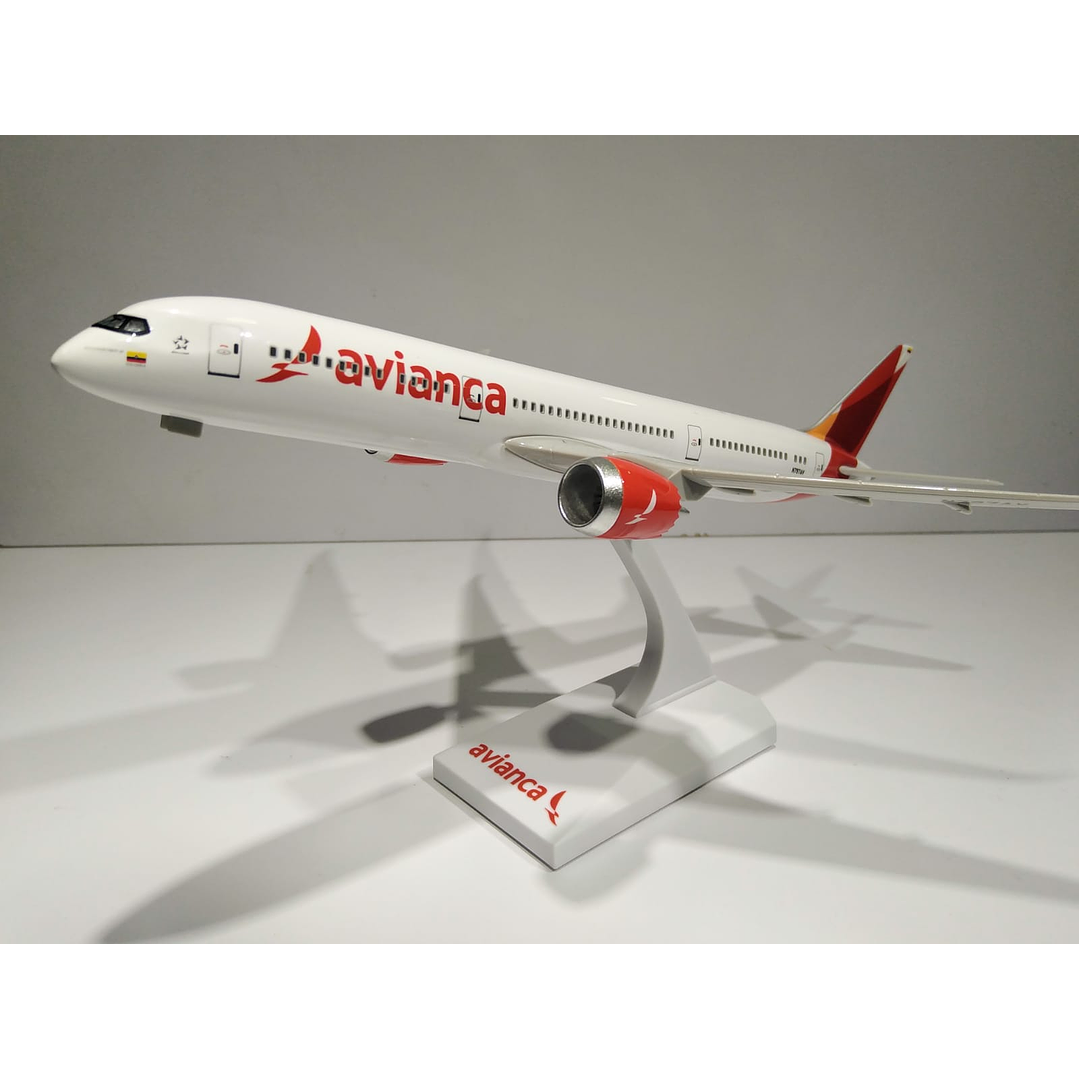 Avión colección B787 Avianca con luces 3