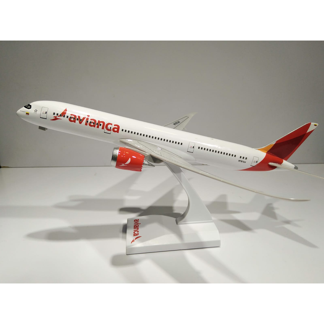 Avión colección B787 Avianca con luces 4