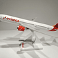 Avión colección B787 Avianca con luces - Miniatura 4