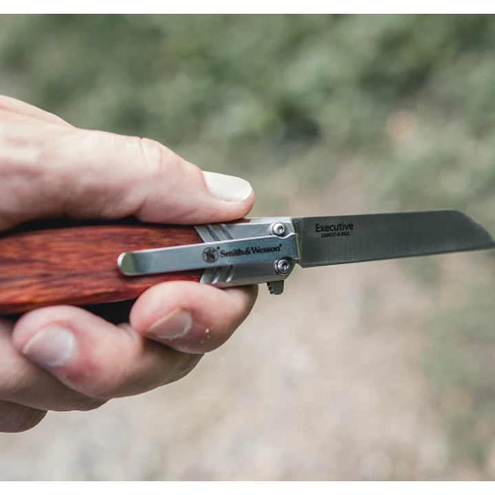  Navaja Smith & Wesson Executive 3