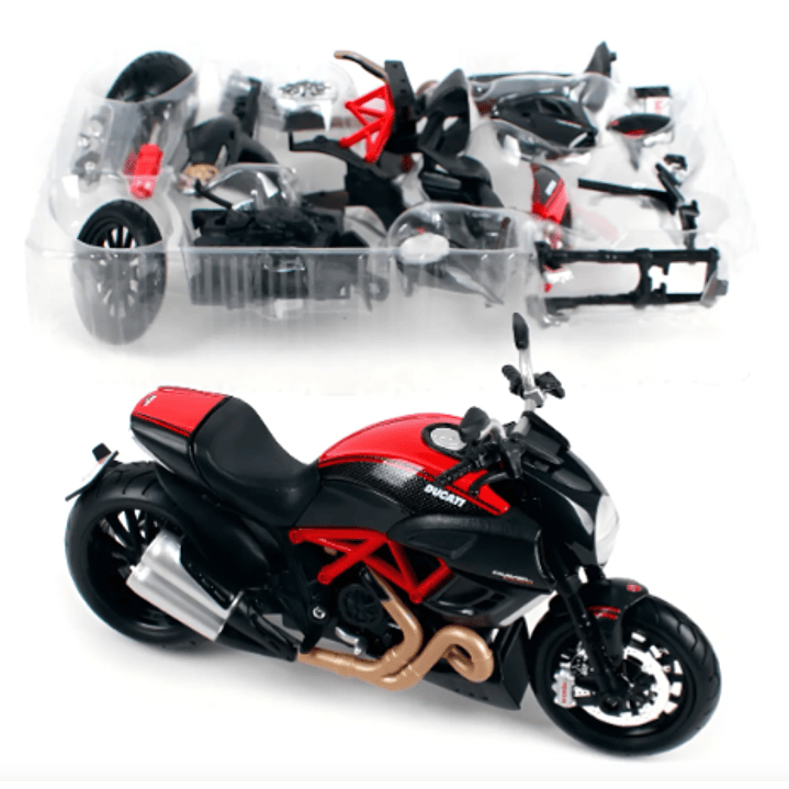 Moto para Aramar  Ducati Diavel 1/12 2