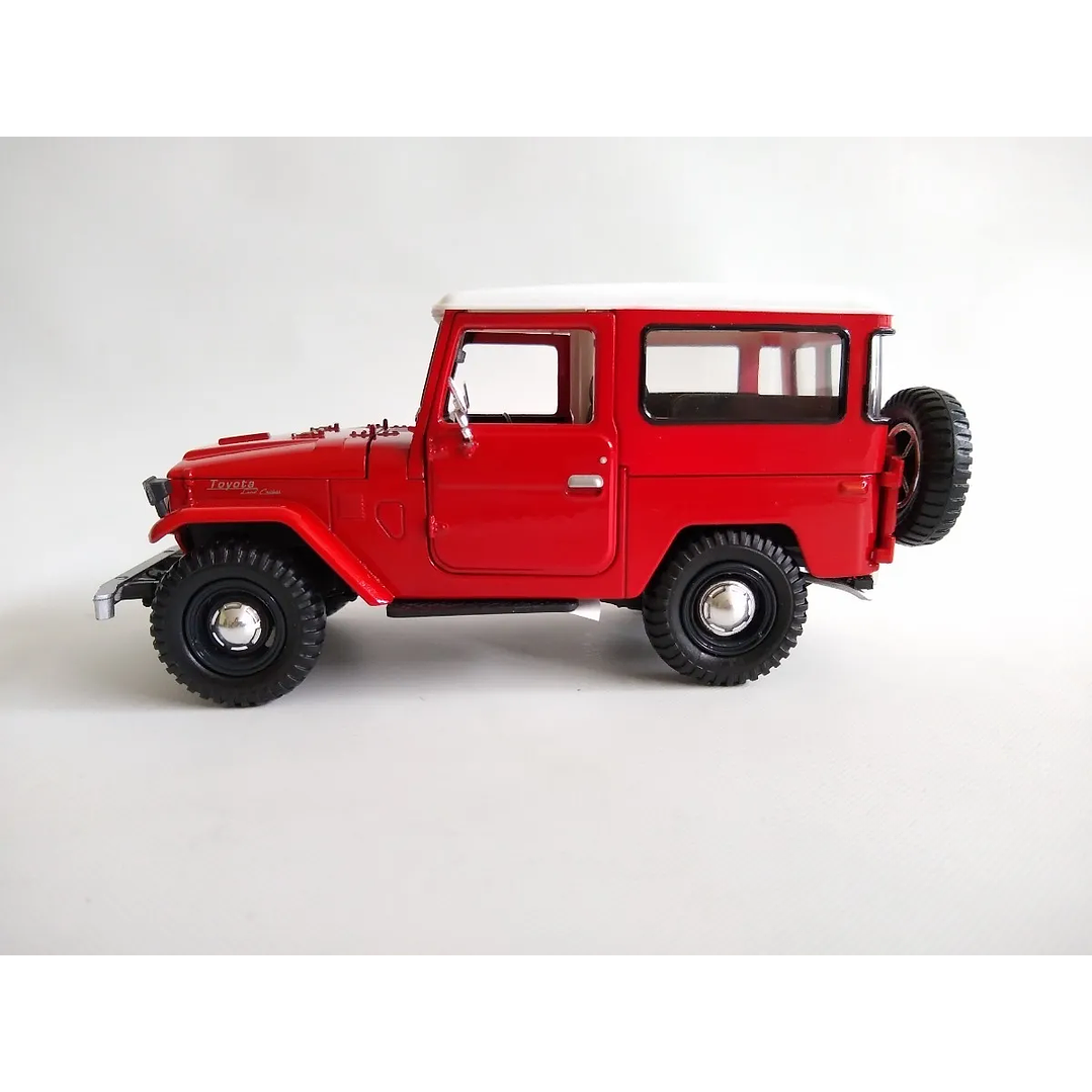 Carro Colección  Toyota land cruiser Fj40 1/24 7