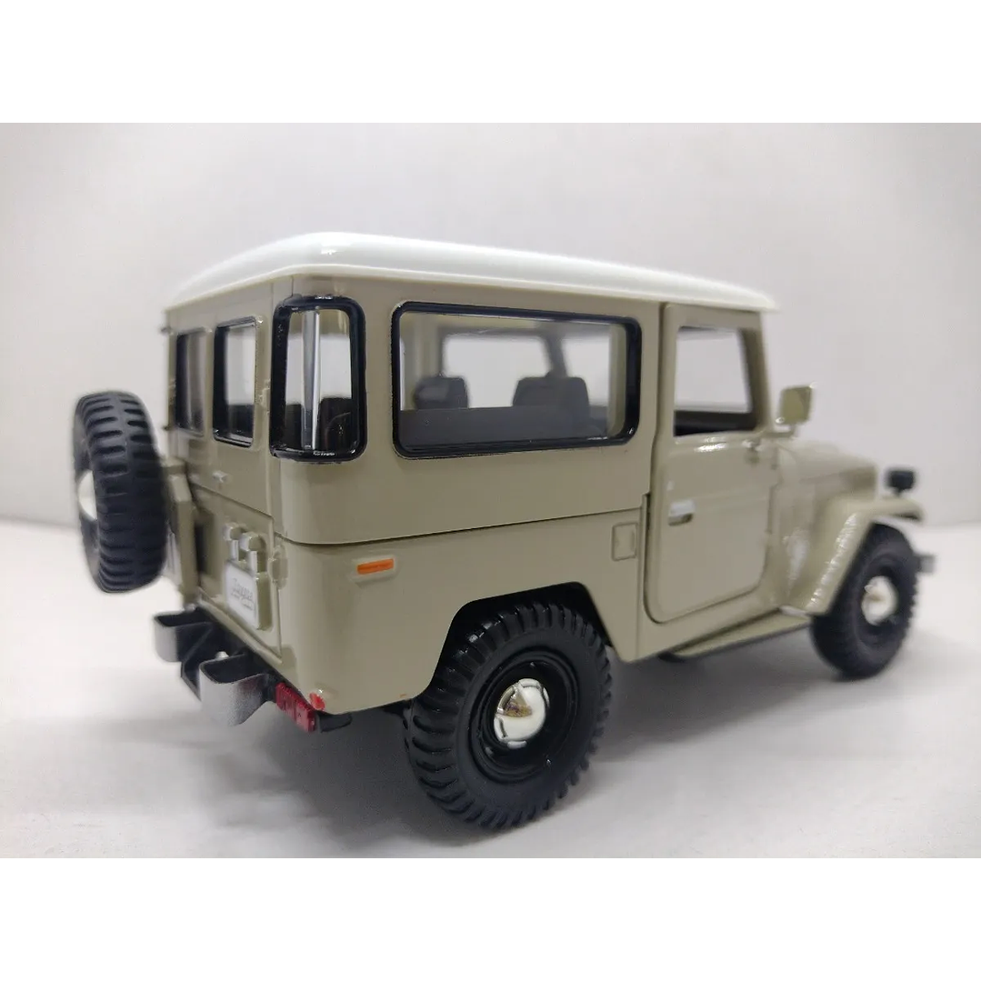 Carro Colección  Toyota land cruiser Fj40 1/24 5