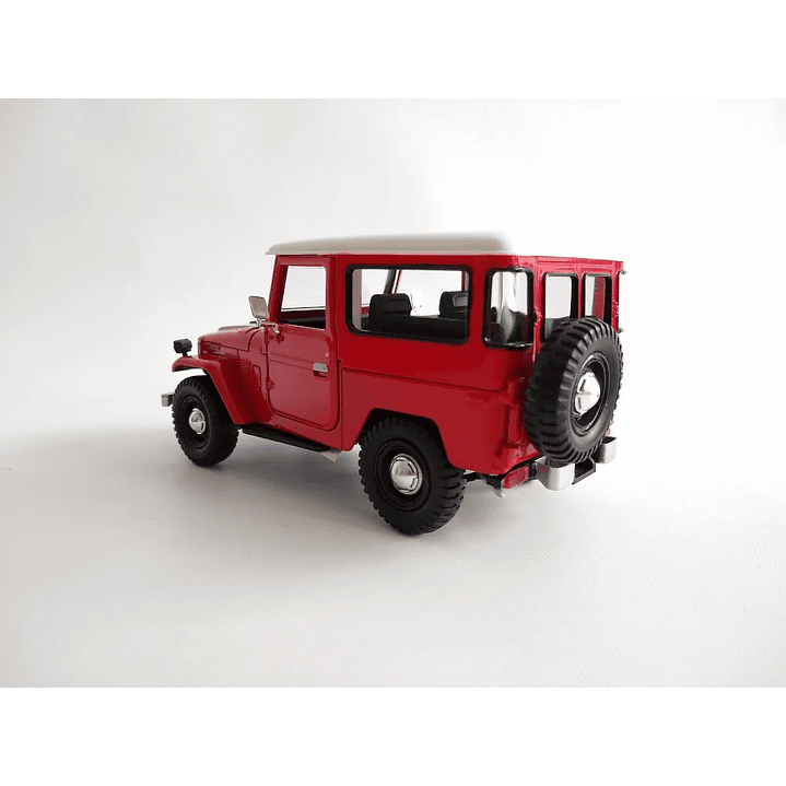 Carro Colección  Toyota land cruiser Fj40 1/24 8