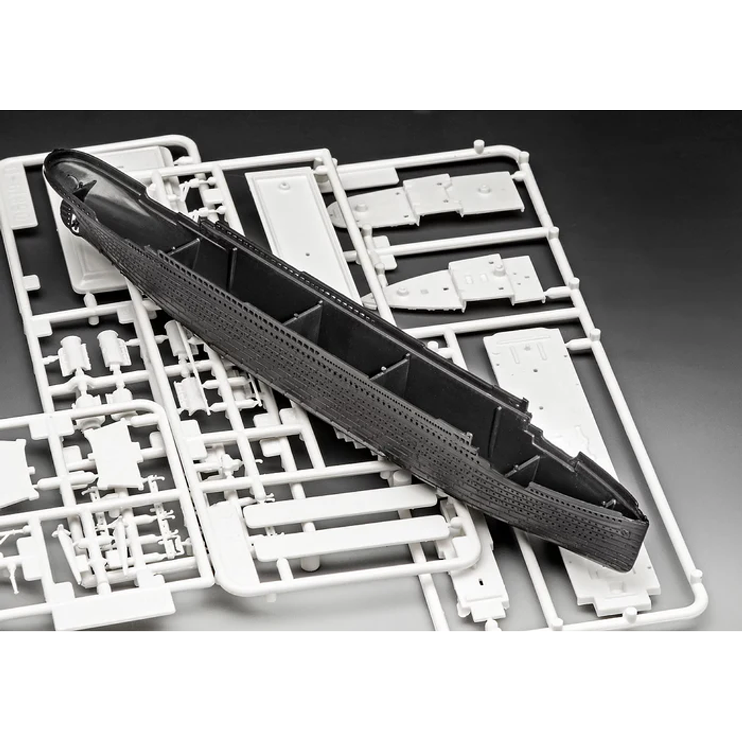 Barco para Armar R.M.S. Titanic Revell 1/1200 3