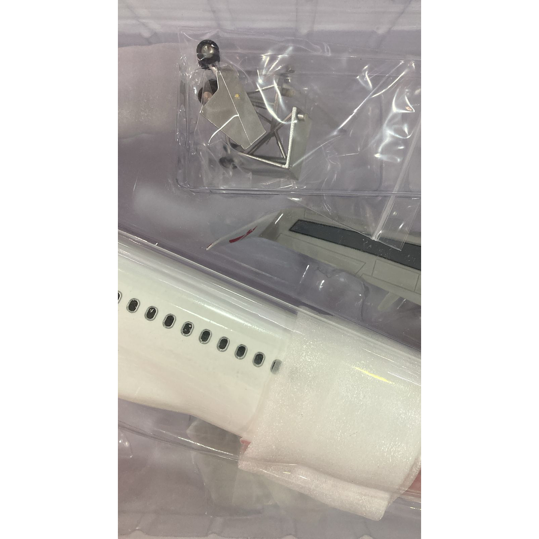 Avión Colección  A320 Avianca 48 cm largo 3