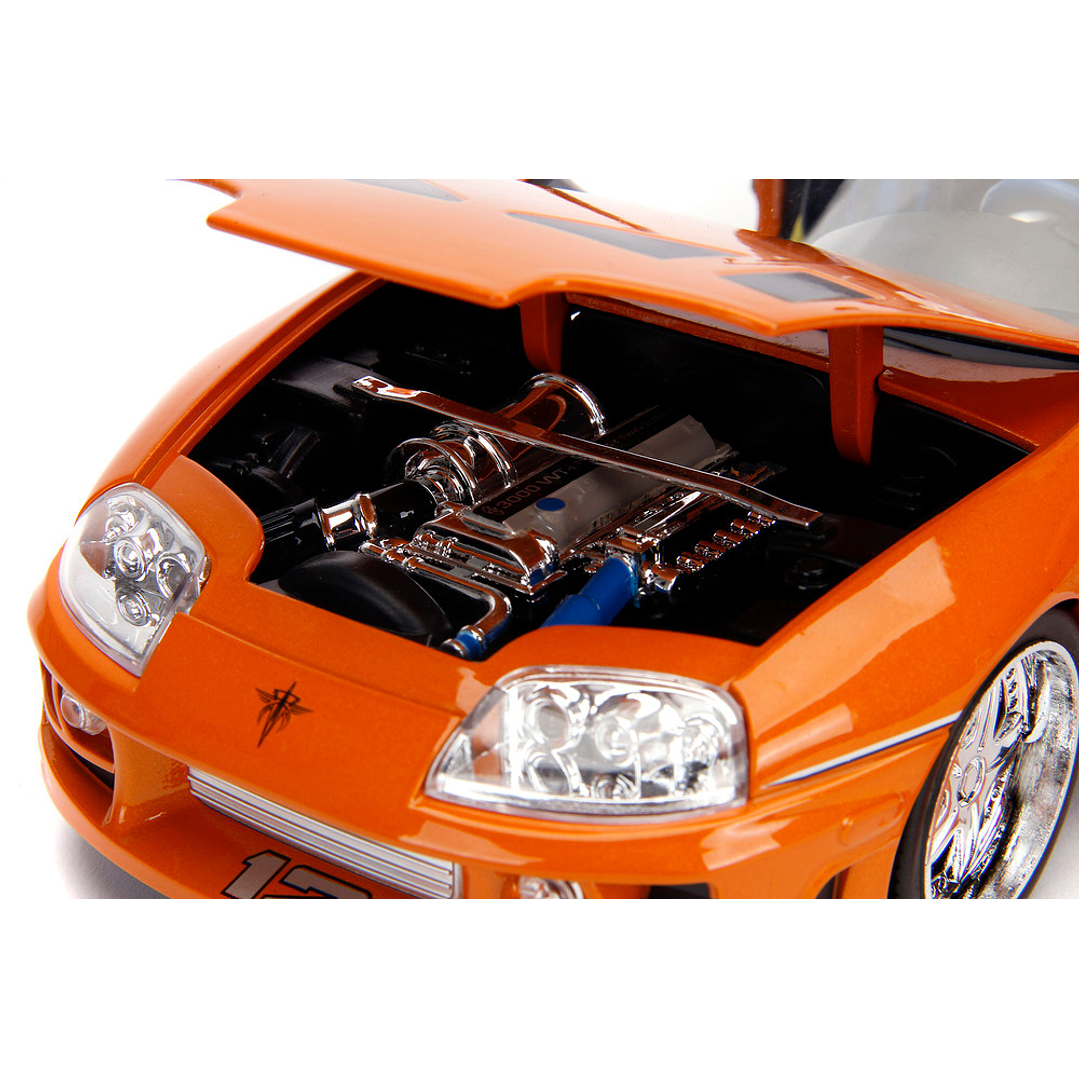 Carro Colección   1995 Toyota Supra w/Lights & Brian Figurine , Fast & Furious - Jada Toys 31139 - 1/18 Diecast Car 7