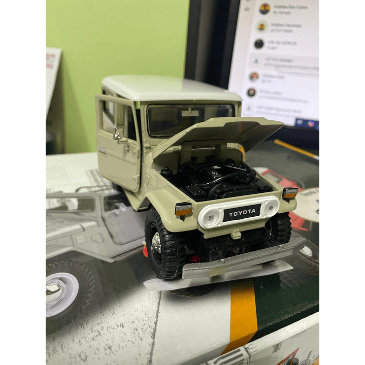 Carro Colección  Toyota land cruiser Fj40 1/24 1