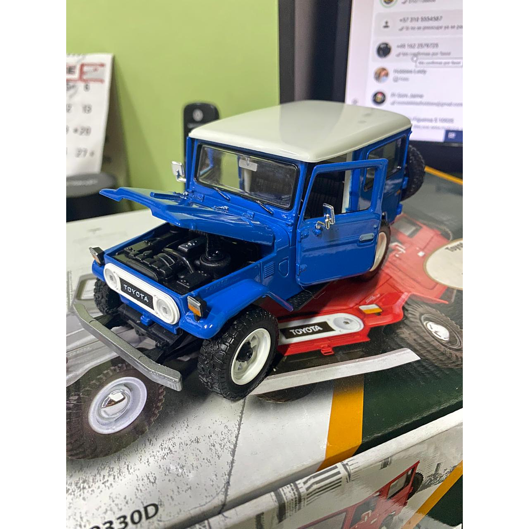 Carro Colección  Toyota land cruiser Fj40 1/24 8