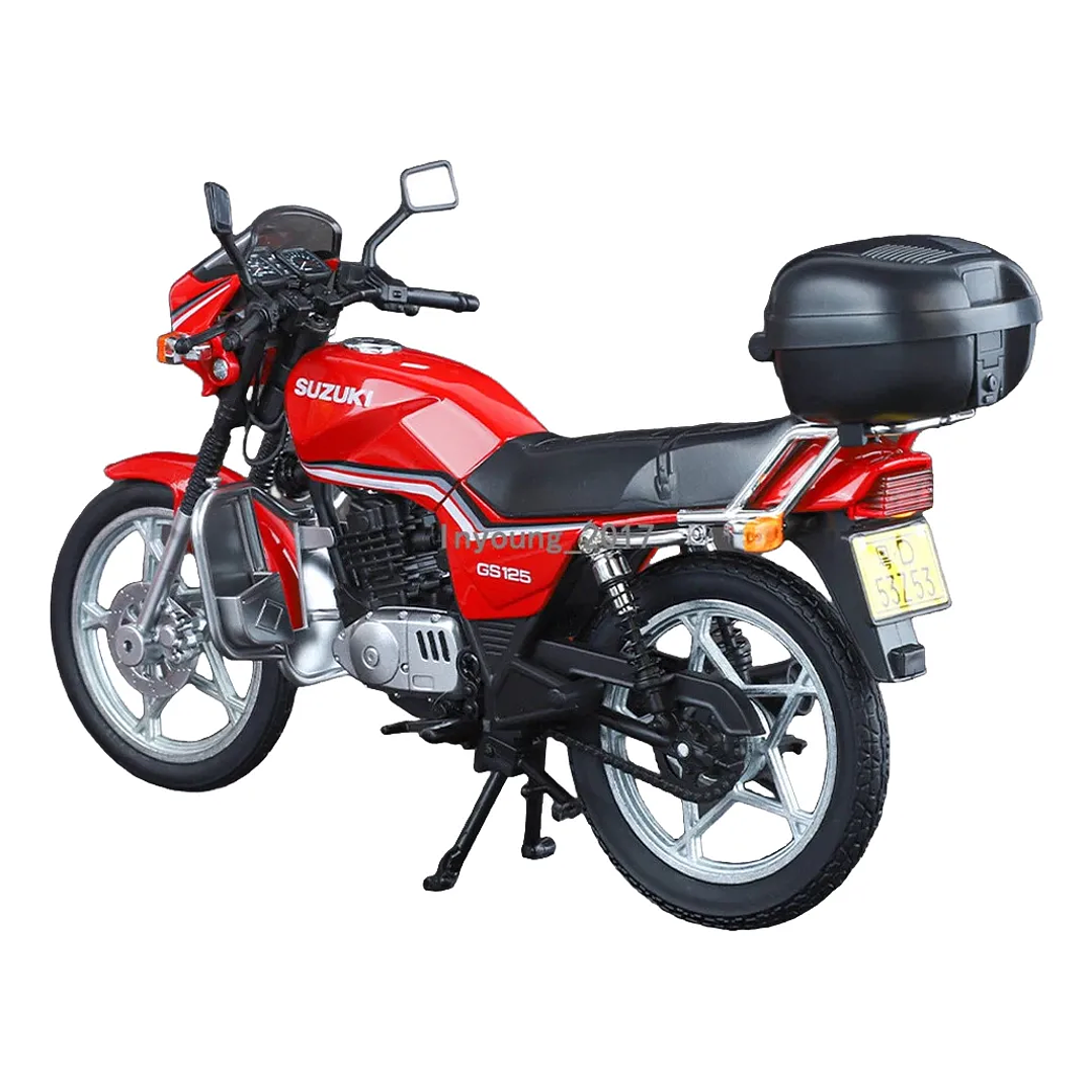 Moto   Suzuki 125 Gs  escala 1/12 2