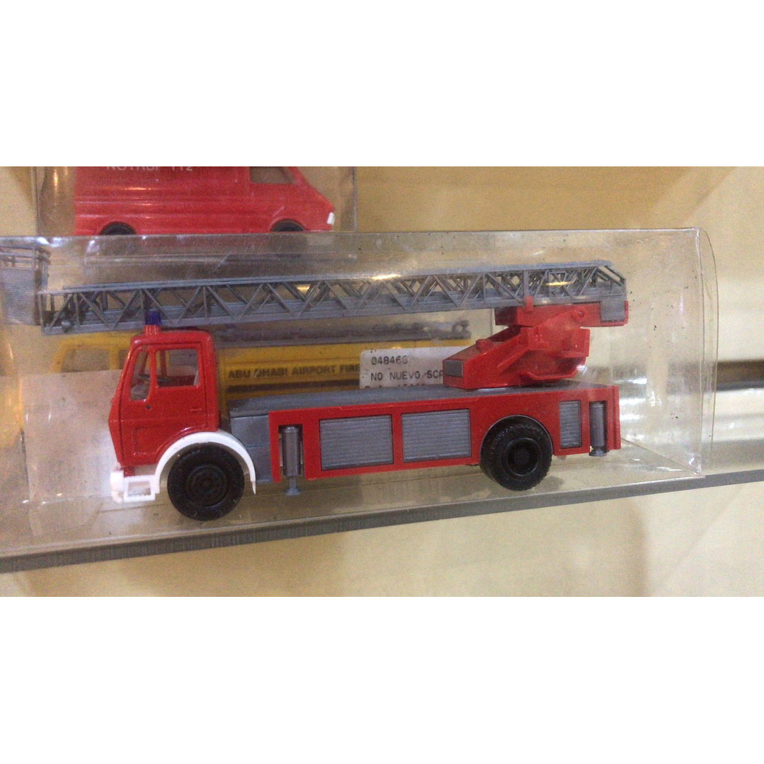 Carro Colección  No Nuevo Camion Mercedes Canastilla 1