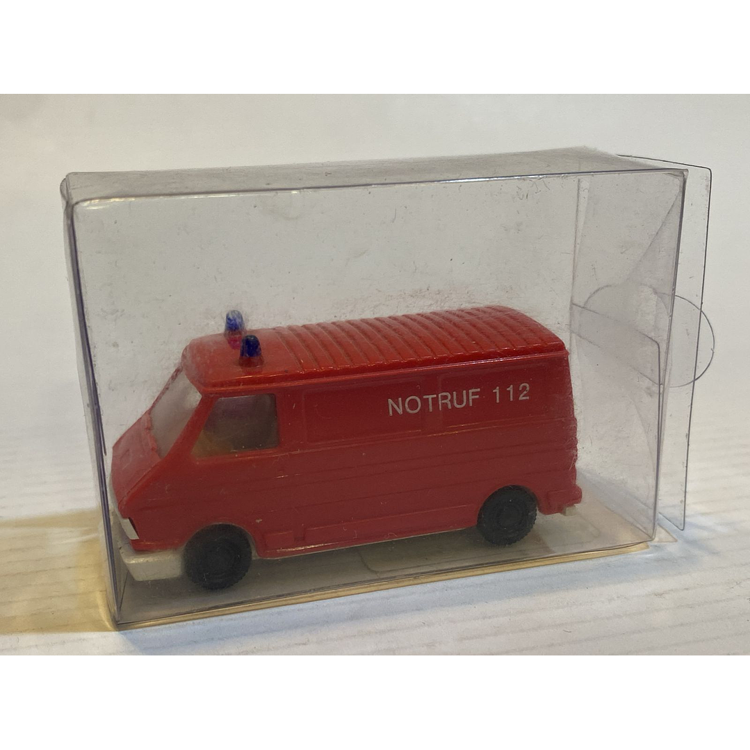 Carro coleccion No nuevo ambulancia de bomberos Ford Transit 1/87 H0 3