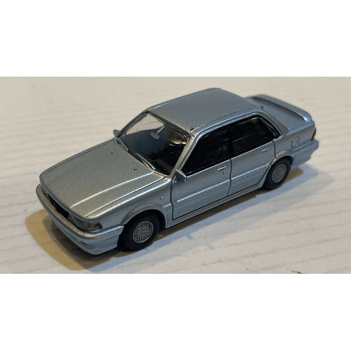 No nuevo Mitsubishi Galant 2000 H0 1/87 1