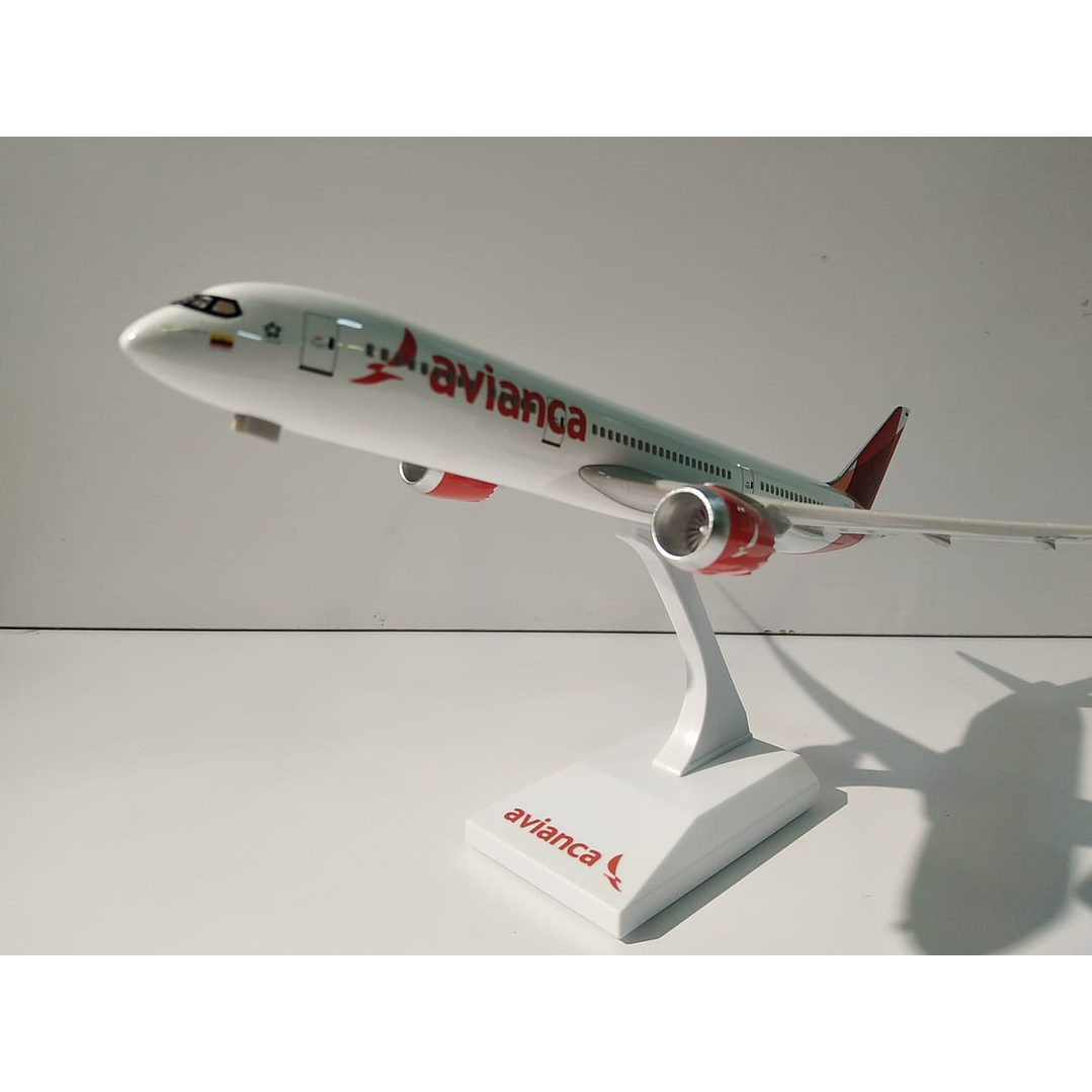 Avión Colección  Avianca Con Luz Y Sonido B 787 1