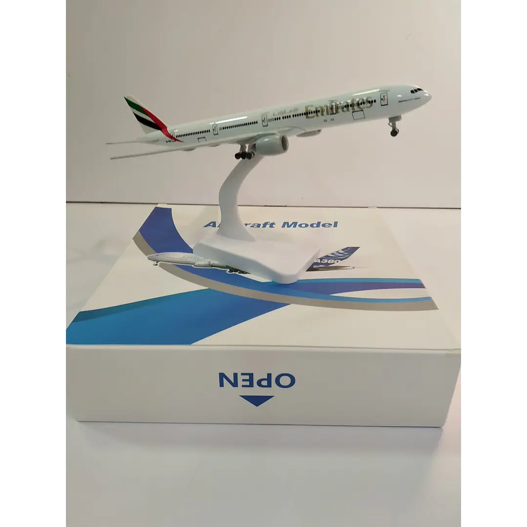 Avión Colección  Avion B777 Emirates 1