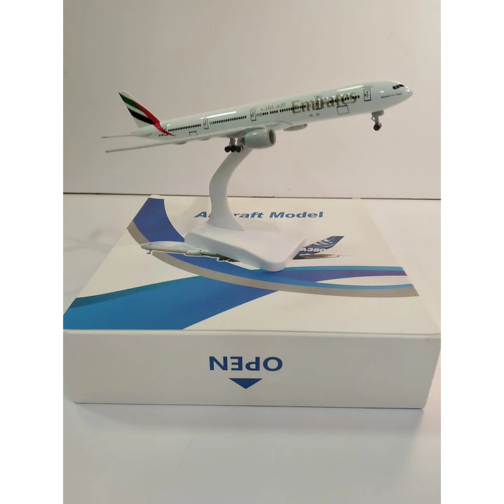 Avión Colección  Avion B777 Emirates 1