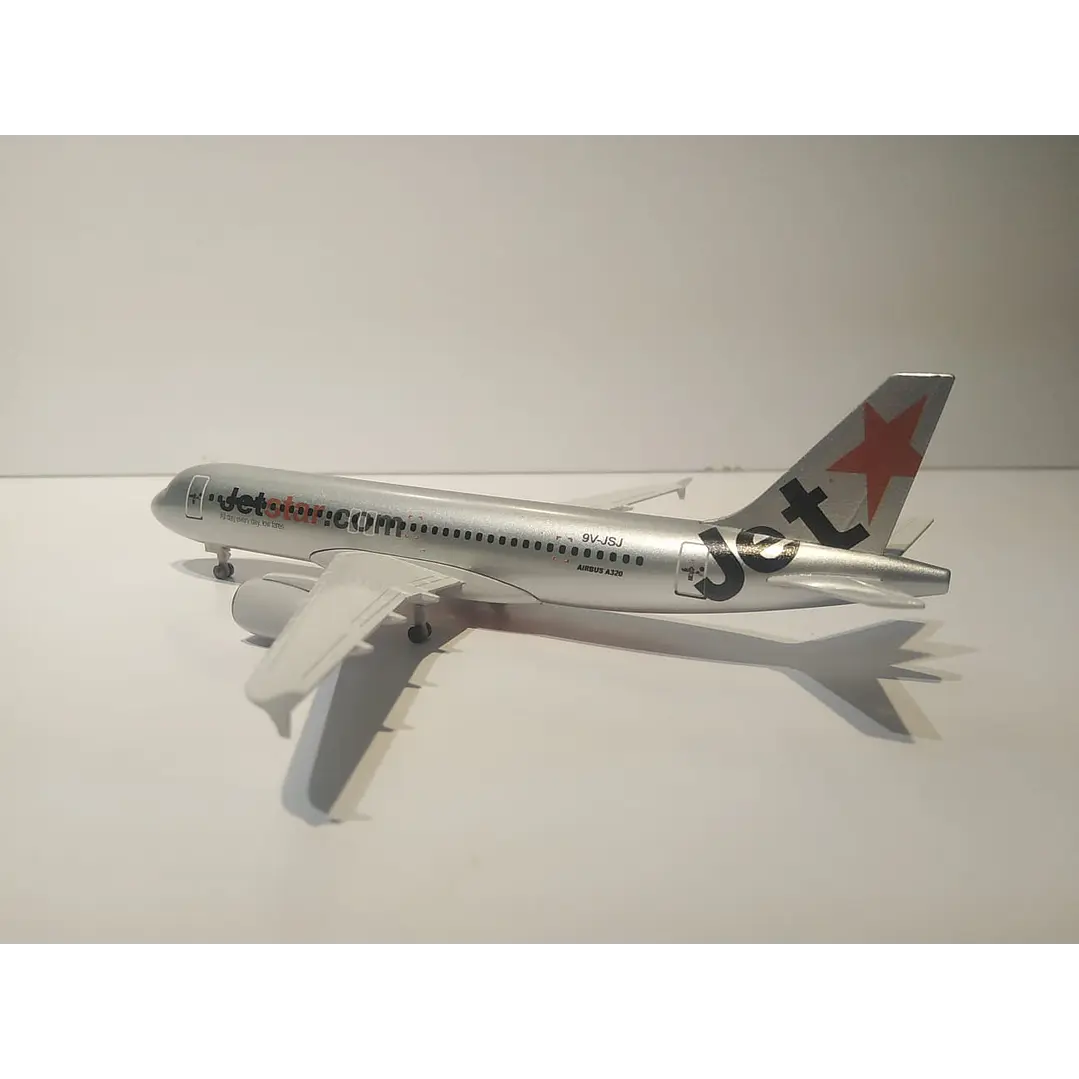 Avión Colección  Avion A-320 Jetstar 1