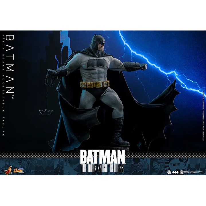 Figura Colección   BATMAN: THE DARK KNIGHT RETURNS Batman Sixth Scale Figure by Hot Toys 3
