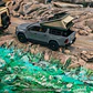 Carro Colección  Toyota Hilux Con Tienda 1/64 - Miniatura 3